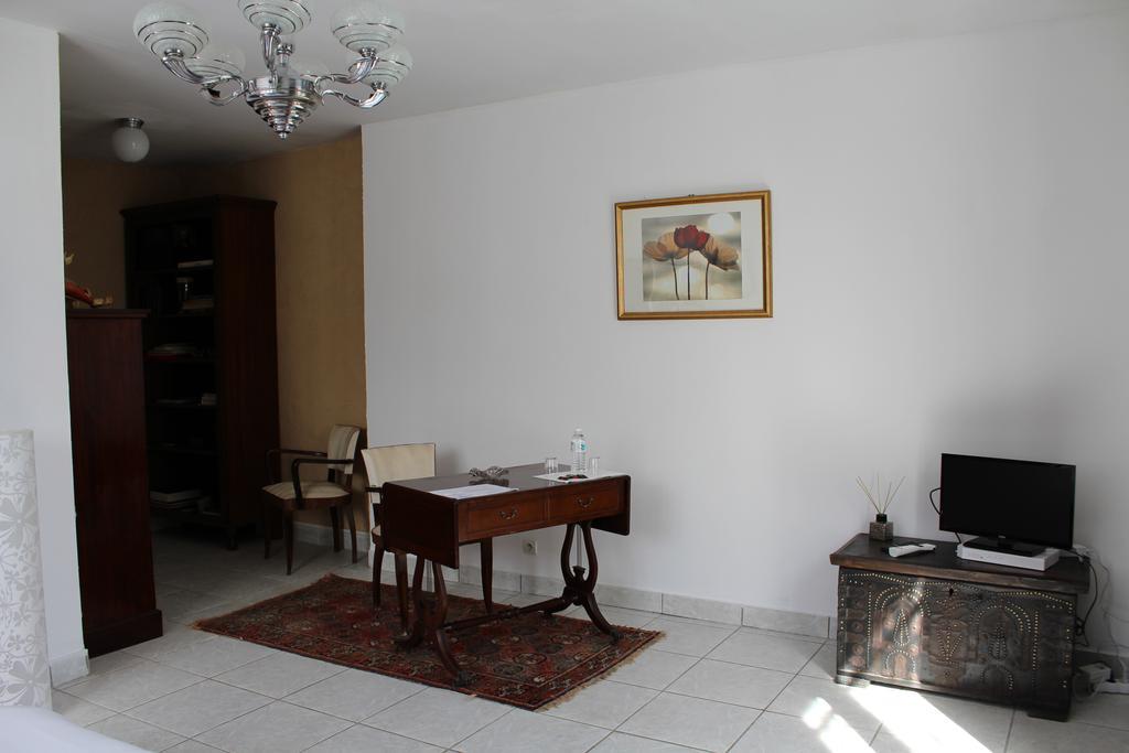 Chambres D'Hotes La Fontaine Espalion Bagian luar foto