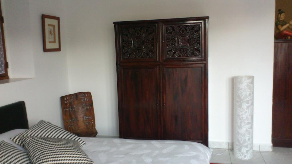Chambres D'Hotes La Fontaine Espalion Ruang foto